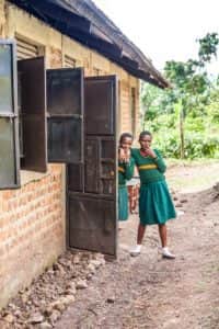 Besuch einer Schule in Bwindi